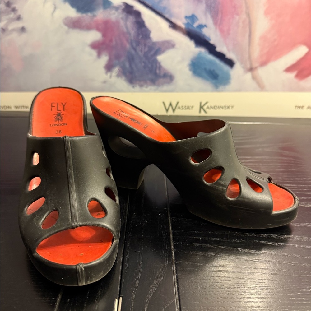 FLY LONDON  Black Heels Mules Sandals Sz 38